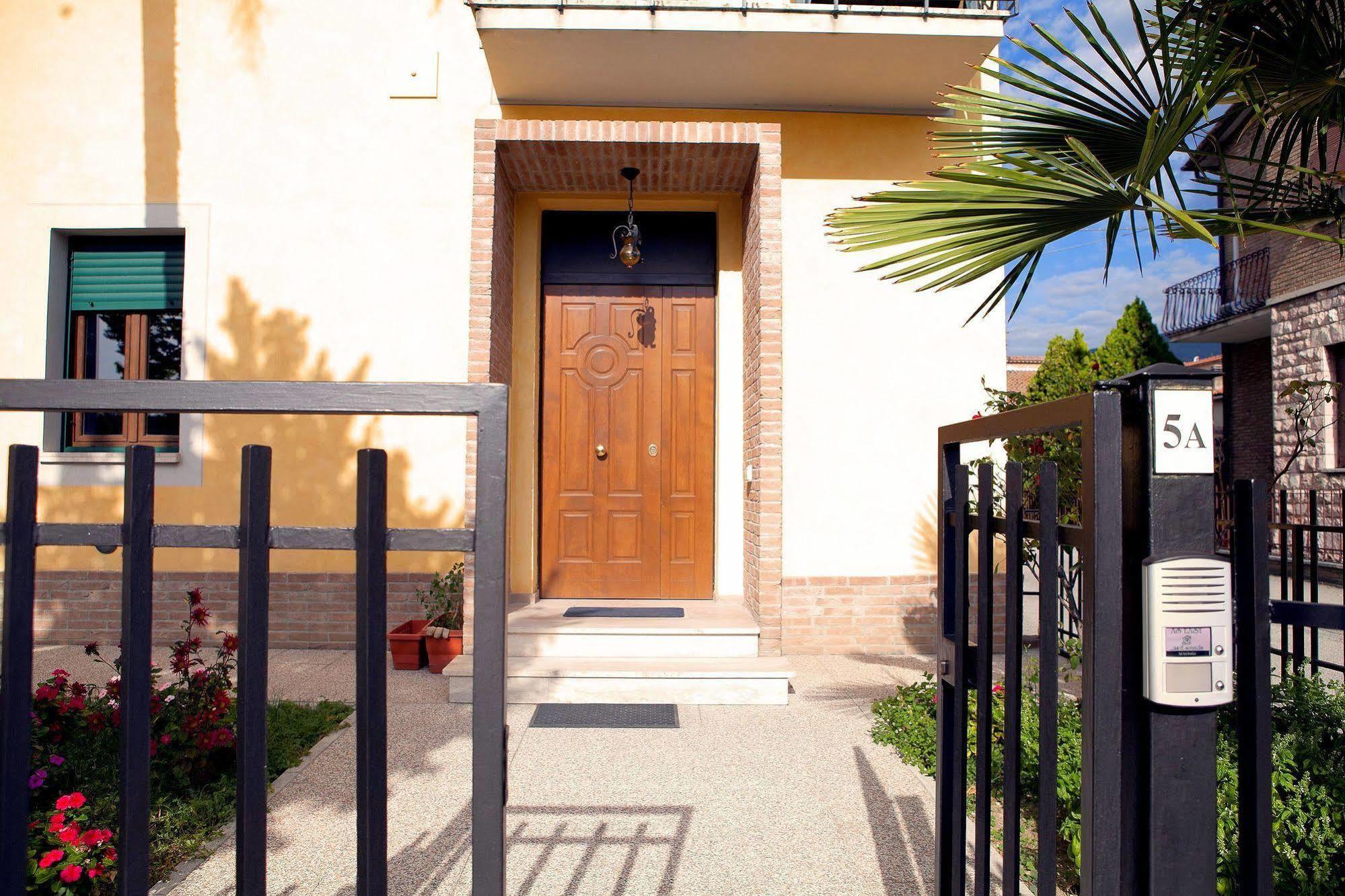 As Easy Apartment Assisi Exterior photo